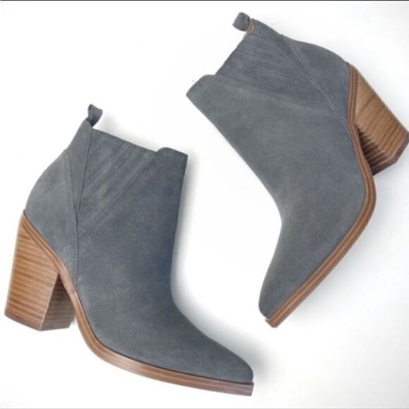 Marc Fisher Gray Suede Pointy Toe Bootie Size 9.5 Cowboy Boots - Picture 1 of 11